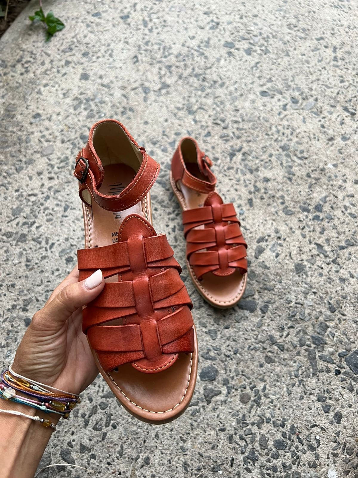 Shedron Huarache Sandal ~ Hippie Vintage ~ Mexican Style ~ Colorful Leather ~ Mexican Huaraches